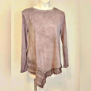 DANTELLE Long Sleeve Top Awesome Details Size Medium EUC